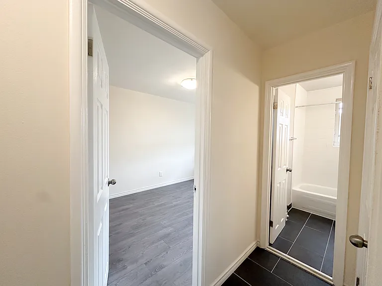118 Montgomery Ave — Photo 1
