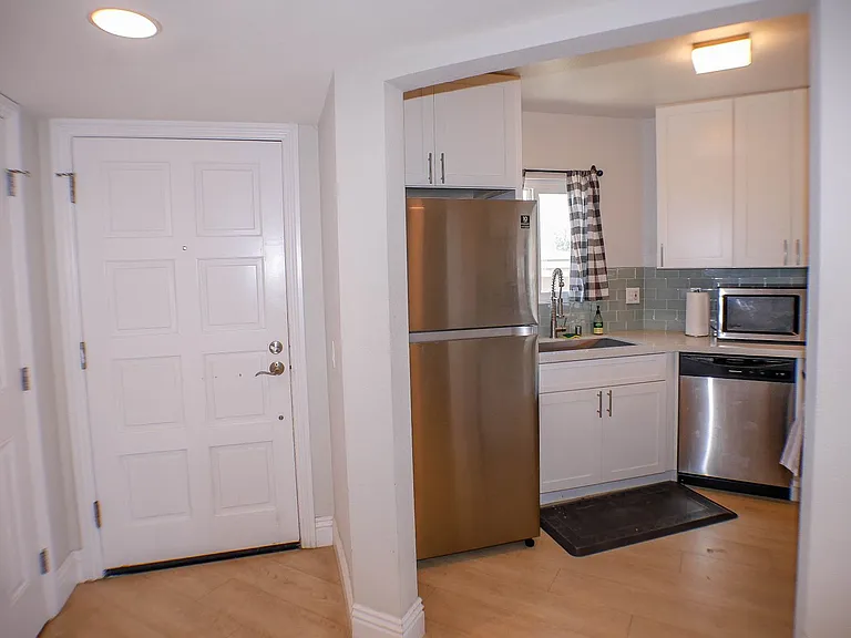 7509 Draper Ave #305 — Photo 11