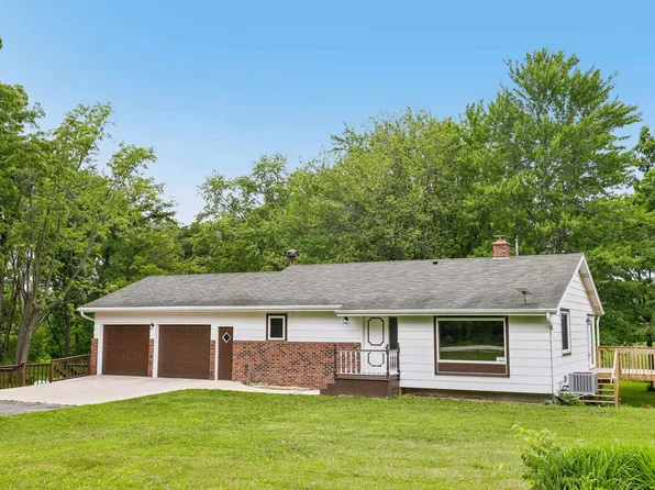 W1152 Fox Rd, Columbus, WI 53925