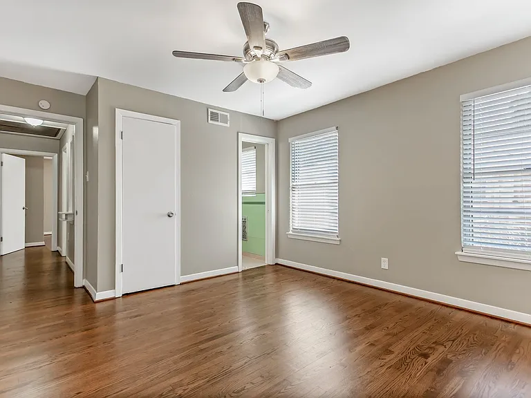 511 Classen Dr — Photo 14