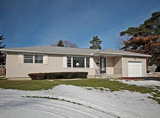 51 Angelus Dr, Rochester, NY 14622