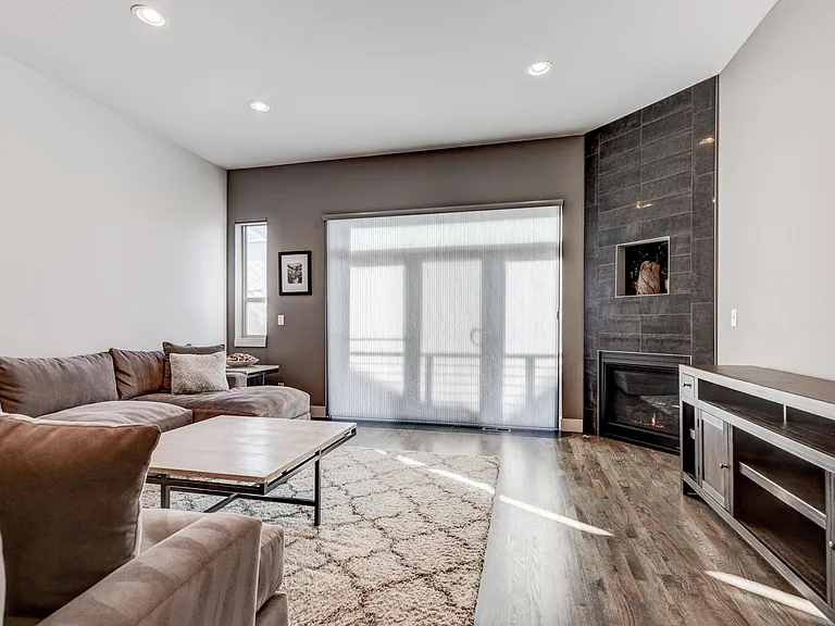 2103 W 32nd Ave #8 — Photo 12