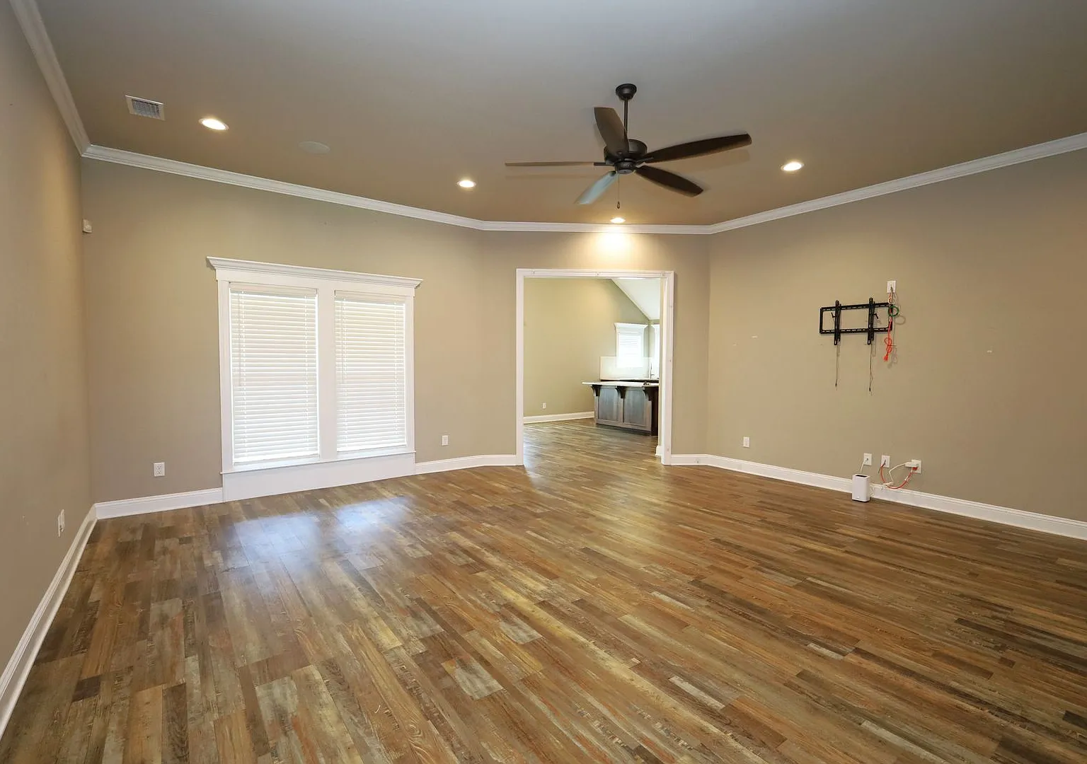 124 Floyd McNeal Drive **Move In Special — Photo 2