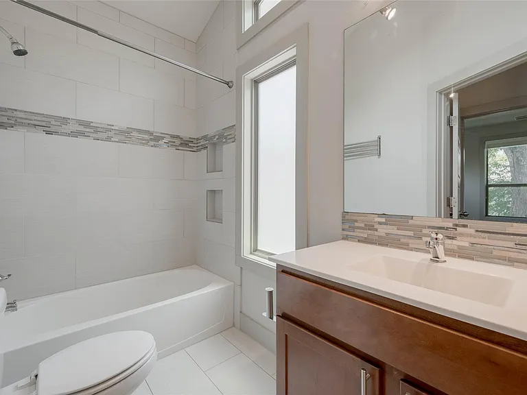 2612 Willow St #B — Photo 21
