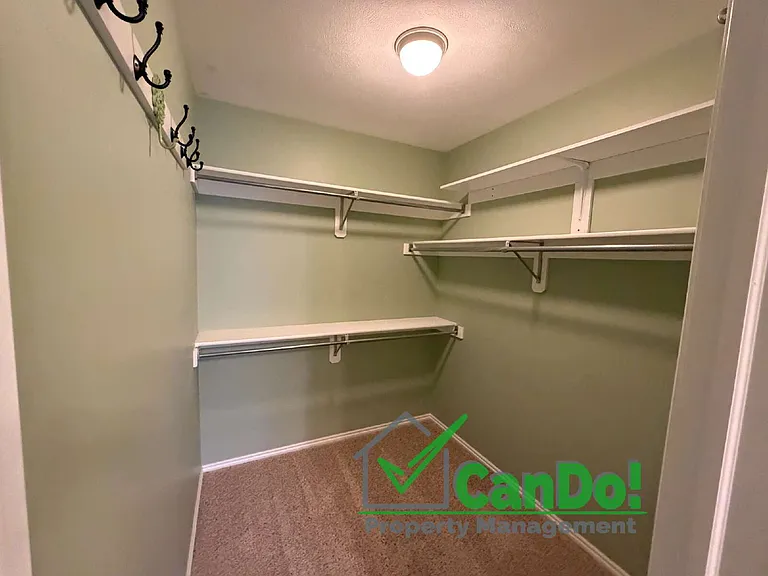 2828 Linda St — Photo 14