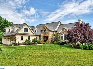 33 School Dr, Kintnersville, PA 18930