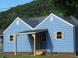 609 Dupont Ave, Nitro, WV 25143