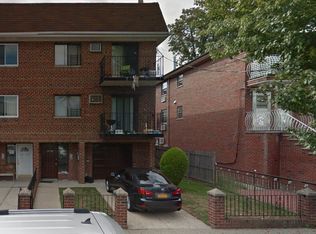 4622 162nd St, Flushing, NY 11358