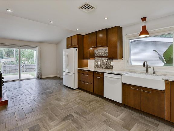 5th image of 3105 Kingsley Dr