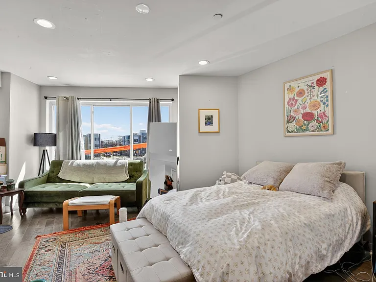 1650 Point Breeze Ave #3 — Photo 9