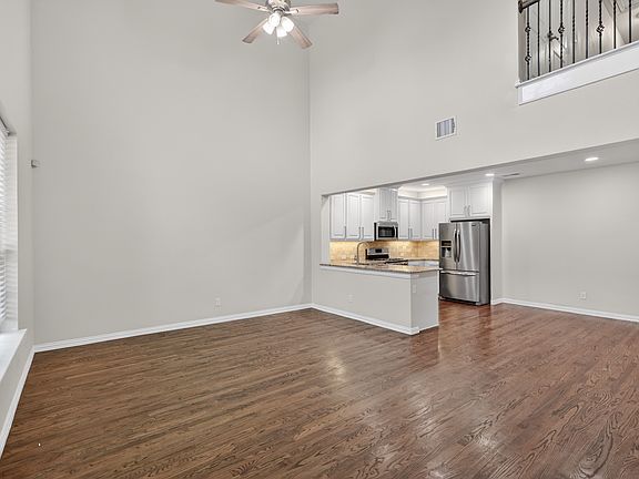 3rd image of 4221 Blackjack Oak Dr