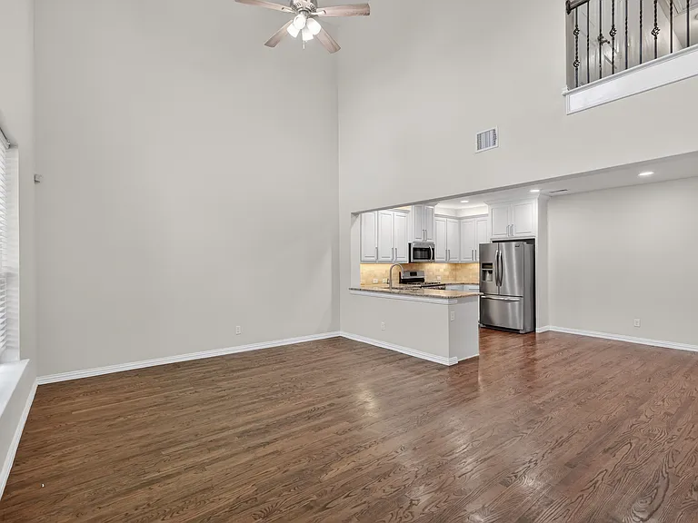 4221 Blackjack Oak Dr — Photo 3