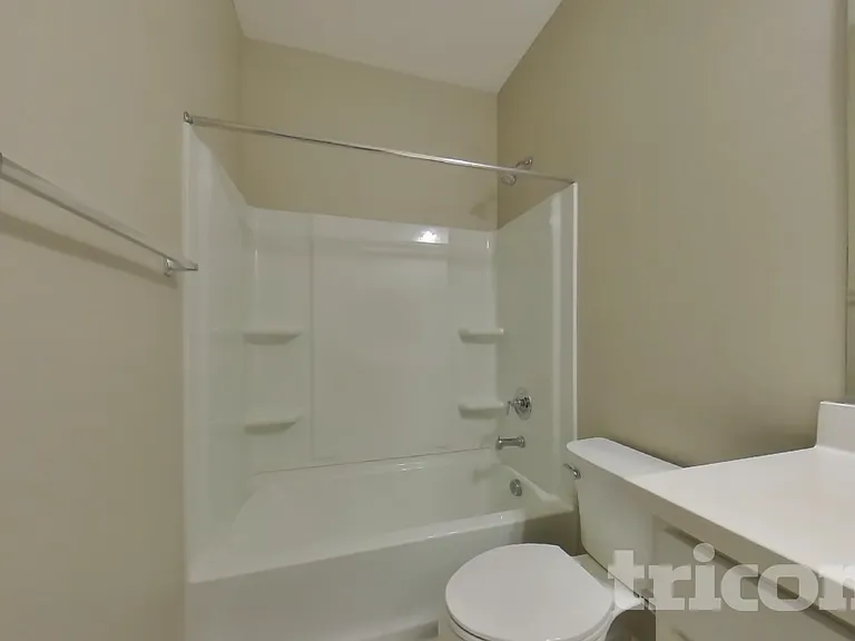 17852 W Daley Ln — Photo 15
