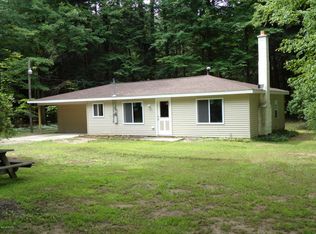 9192 Leonard St, Coopersville, MI 49404