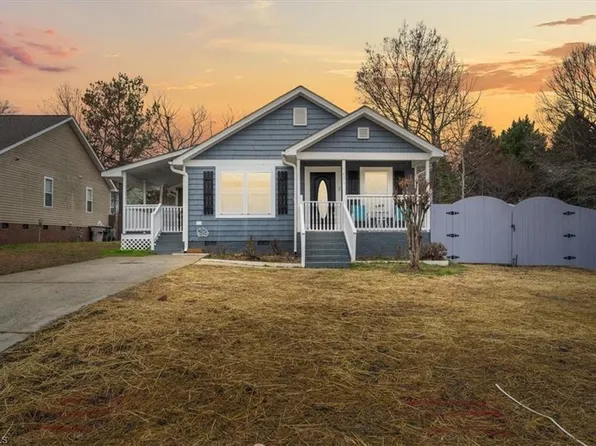 1429 Old Hickory Dr, Greensboro, NC 27405