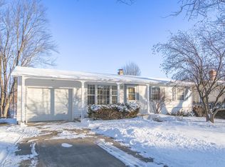 223 Gayle Ave, Dekalb, IL 60115