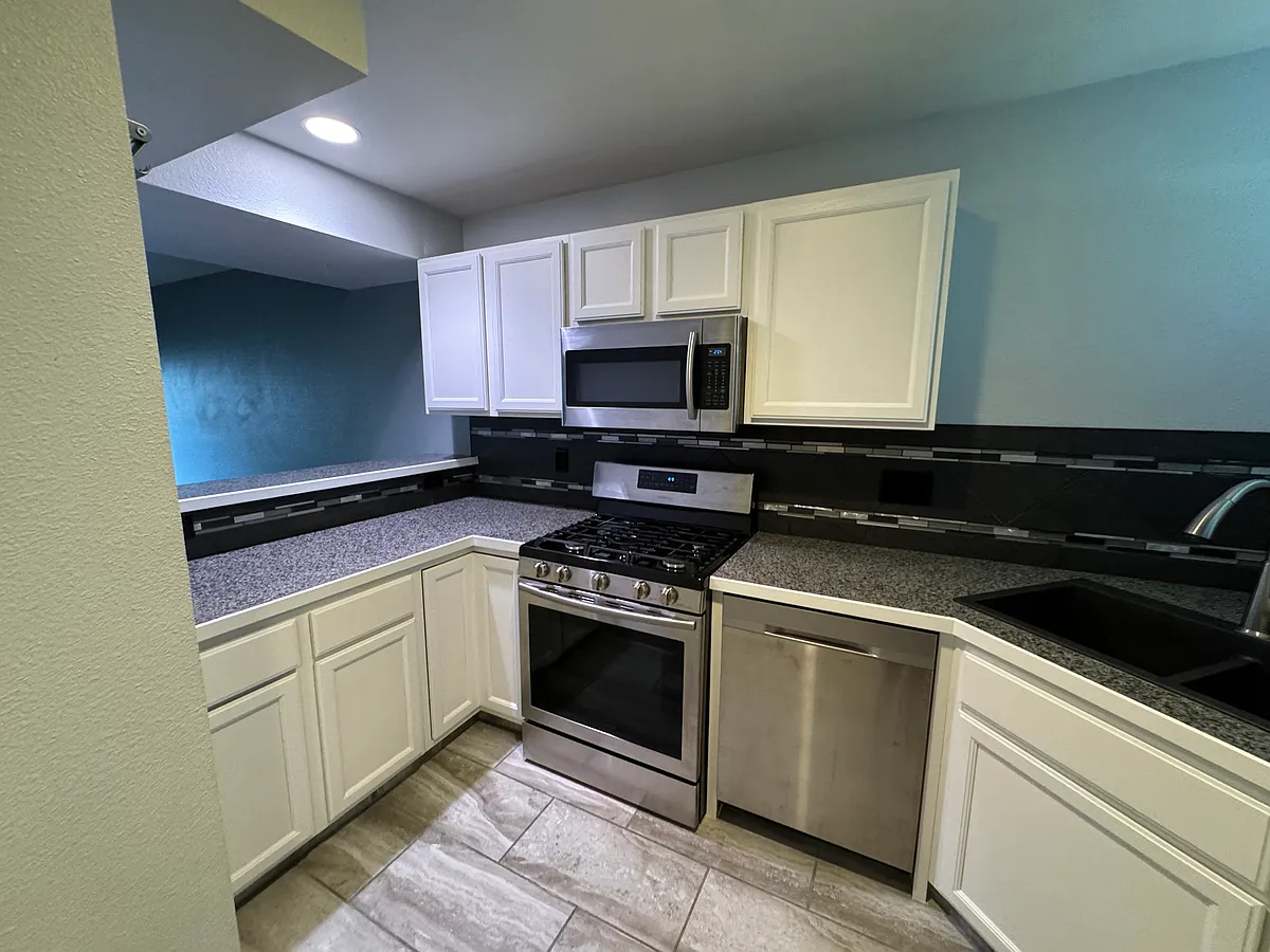 Building Photo - 2955 W Stuart St #7