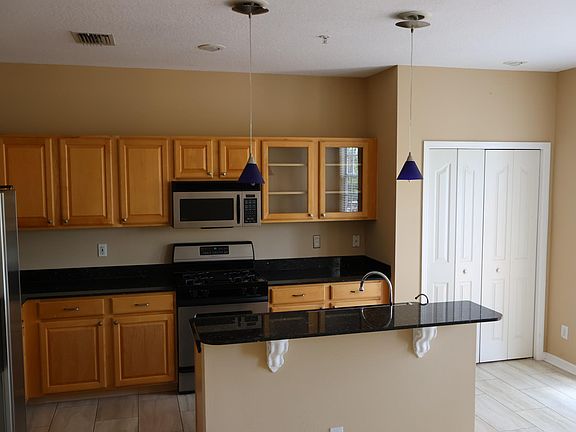 3rd image of 2948 Bayshore Pointe Dr