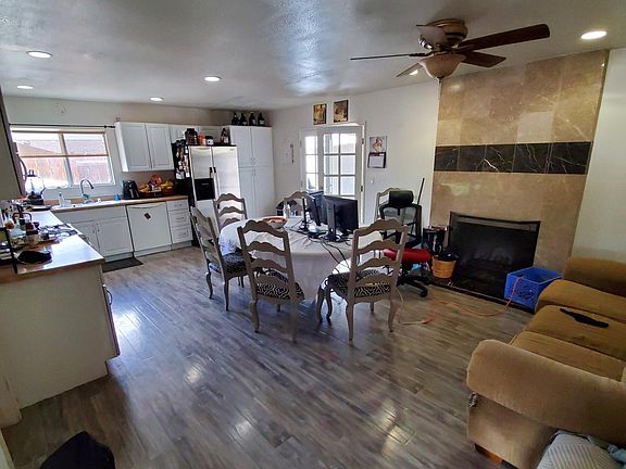 4th image of 756 Butterfield Ln