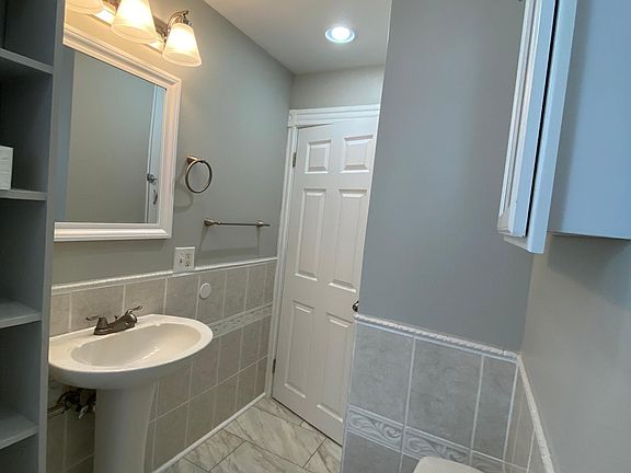 4th image of 20 Redfern St #1