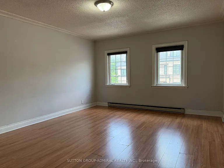 1188 Avenue Rd #4 — Photo 2