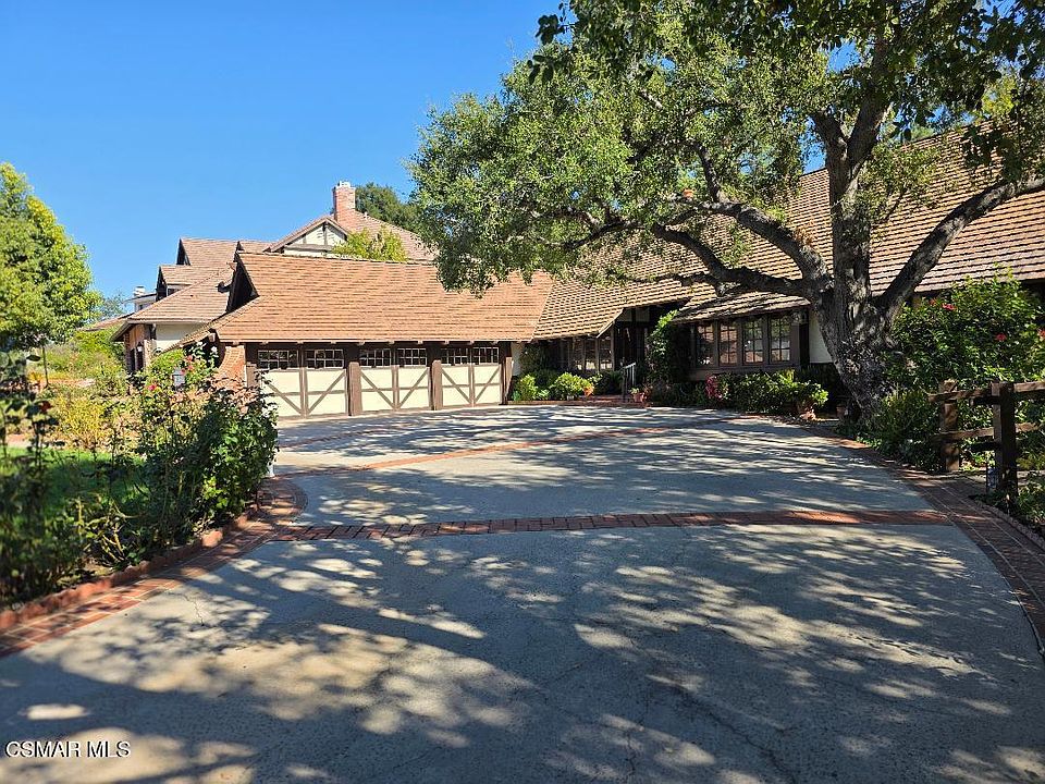 1st image of 31592 Foxfield Dr