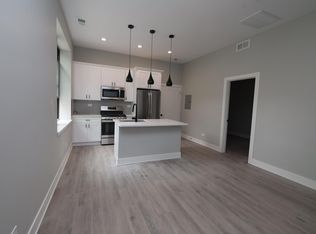 1457 W Addison St #2N, Chicago, IL 60613