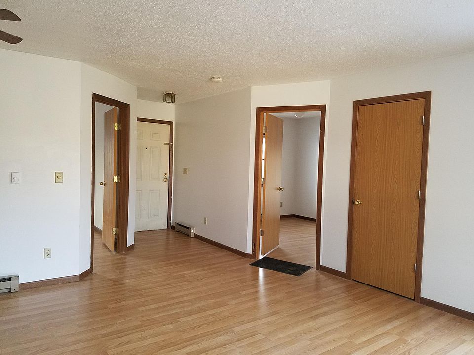 large living room, dining area, deck off this area