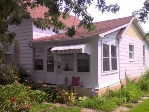 215 S Maple St, Plainview, NE 68769