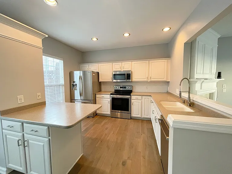 2947 Castleberry Ct — Photo 11