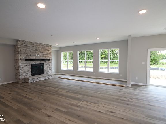 3rd image of 5402 Aspen Wood Ln