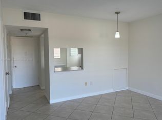20200 NE 27th Ct APT 33, Aventura, FL 33180