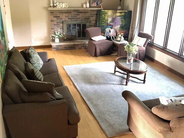 5610 Matterhorn Dr NE — Photo 2
