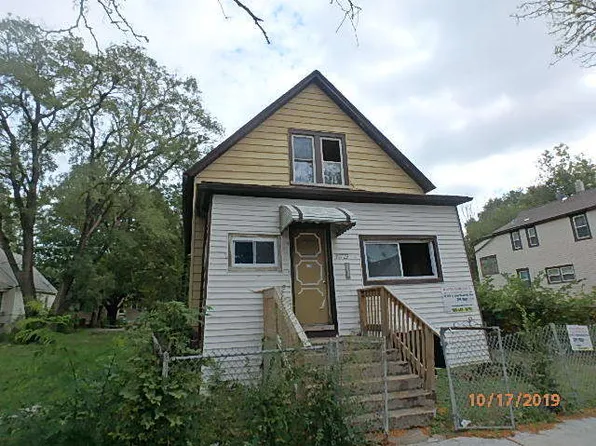 10729 S Wentworth Ave, Chicago, IL 60628