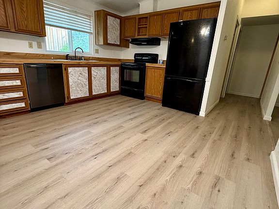 5th image of 242 Maiden Ln