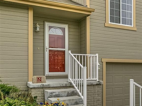 3rd image of 16535 Butler Ave