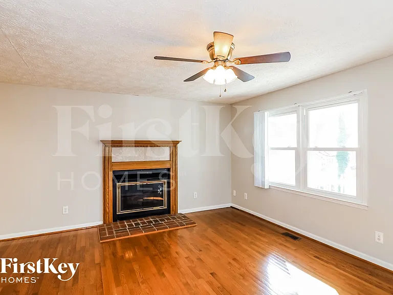 2333 Donnie Lee Dr — Photo 3