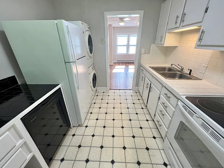 1308 Whilden Pl #B — Photo 4