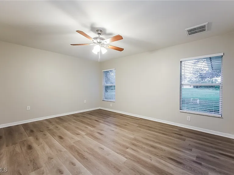 2904 Wanda Ave S — Photo 10