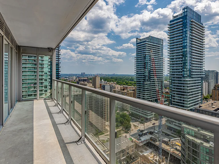 73 Broadway Ave — Photo 38