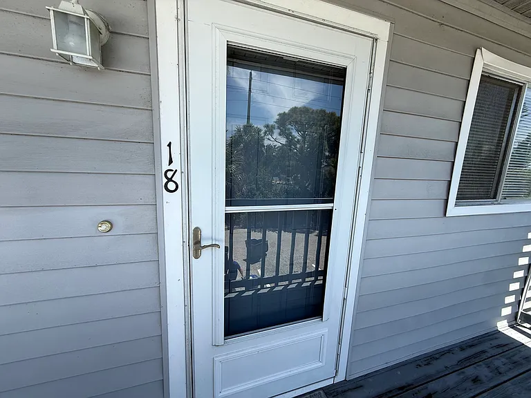 255 Fenwick Dr #18 — Photo 3