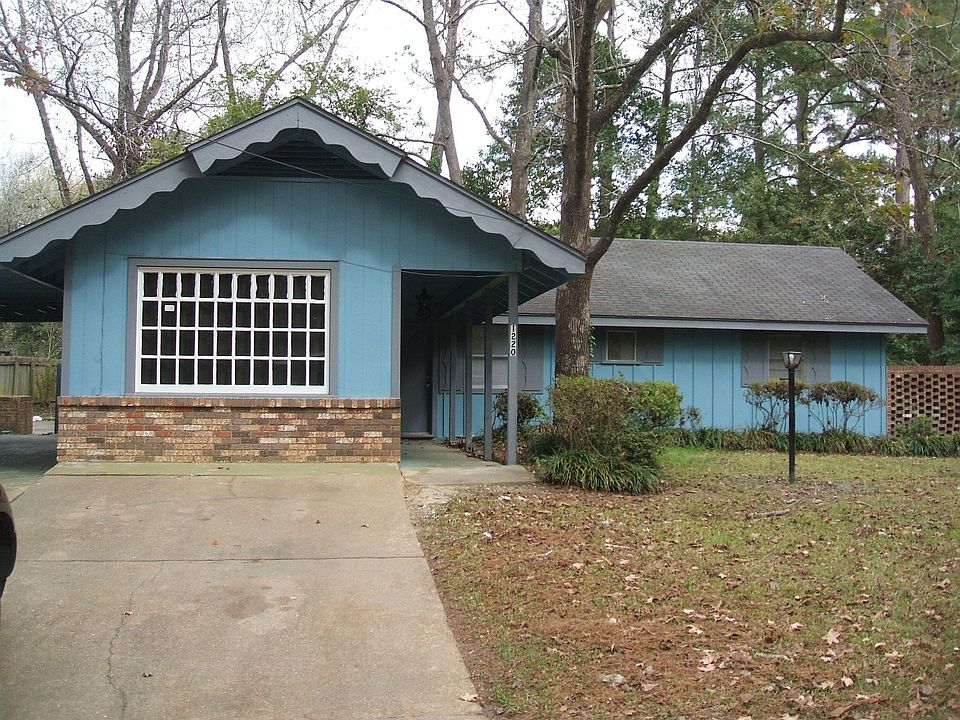 1st image of 1220 Woody Dr