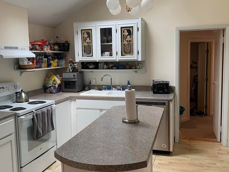 137 Bertrand St, Saint Ignace, MI 49781 Zillow