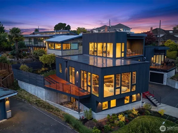 6203 52nd Avenue S, Seattle, WA 98118
