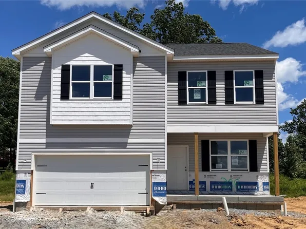 356 Leslie Farms Dr, Evans City, PA 16033
