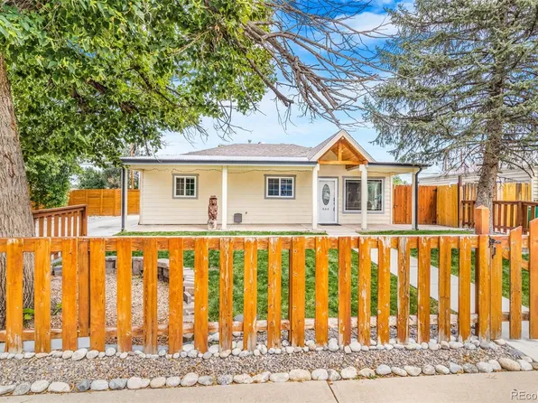 884 Vaughn Street, Aurora, CO 80011