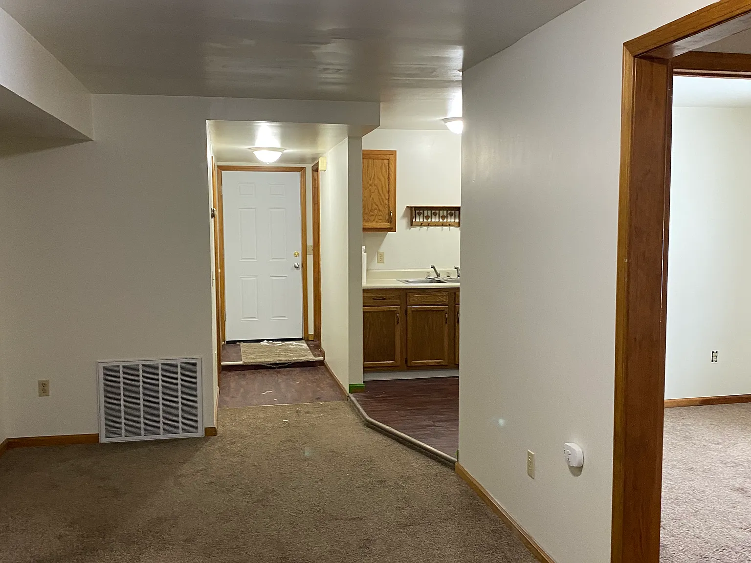 2 bed, 950 sqft, $965 — Photo 1