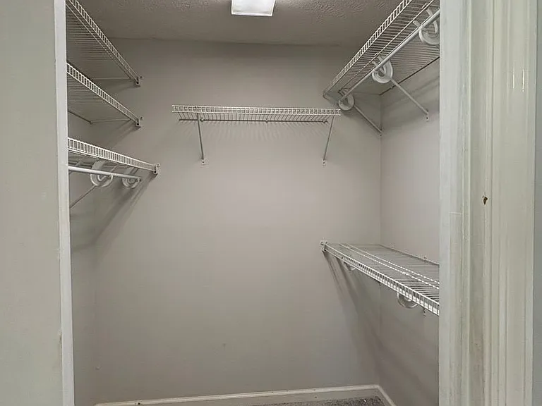 671 Circle Dr — Photo 20