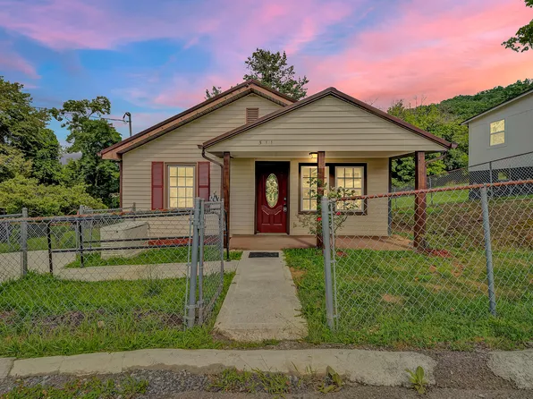 511 Patterson Ave, Pulaski, VA 24301