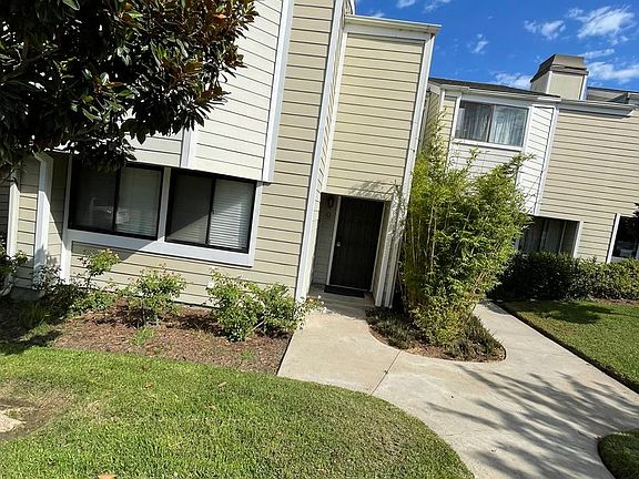 2nd image of 9 Latitude Ct